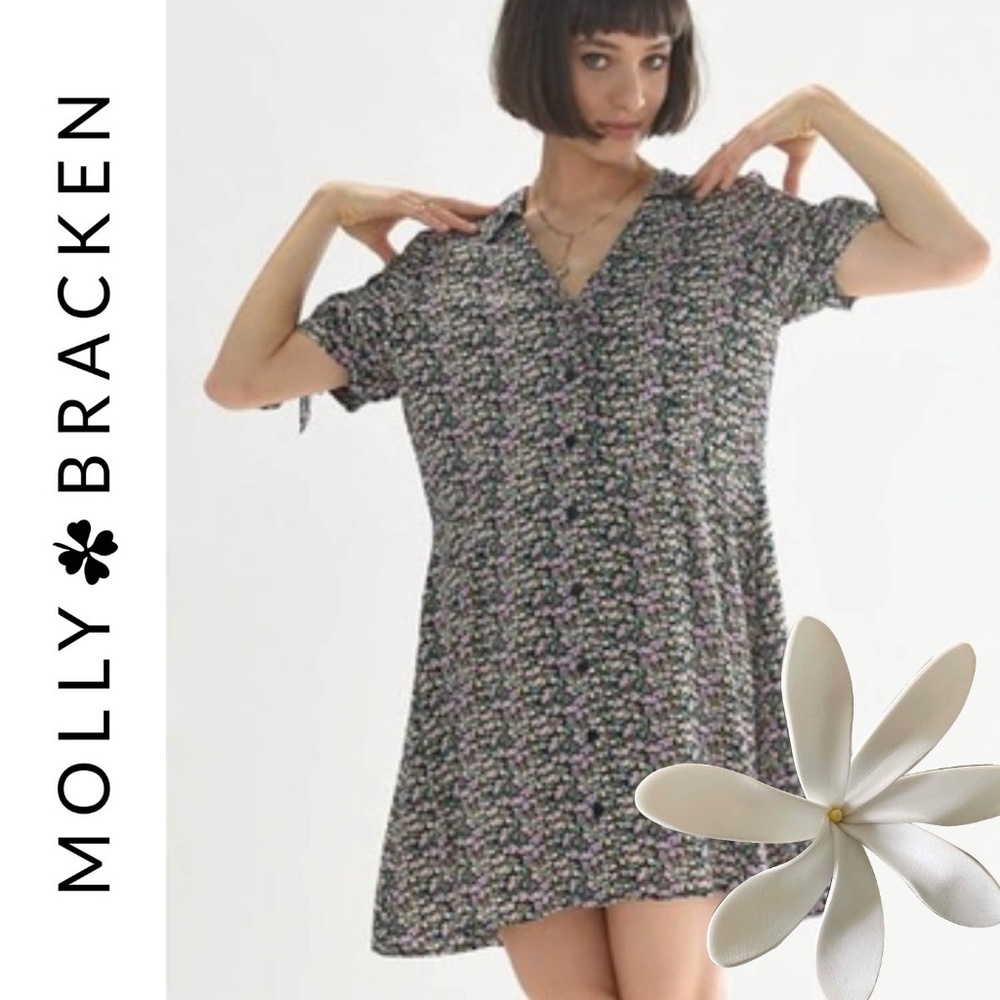 Adorable floral button down dress | Size: Medium